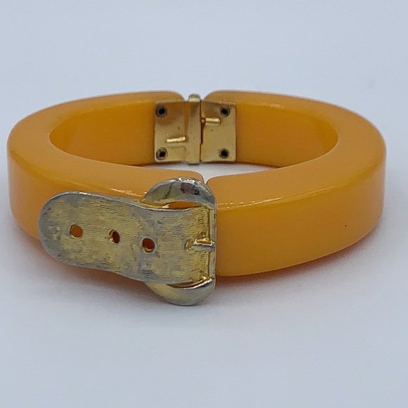 Jewelry - Vintage Bakelite buckle clamper bracelet rare find